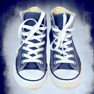 Kids navy blue converse